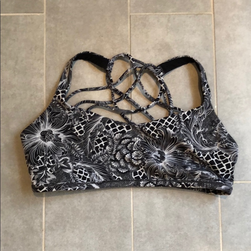 Lululemon sports bra - excellent condition - sz10